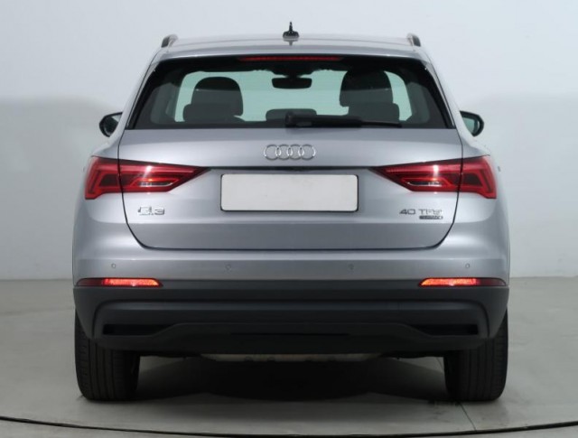 Audi Q3  40 TFSI 