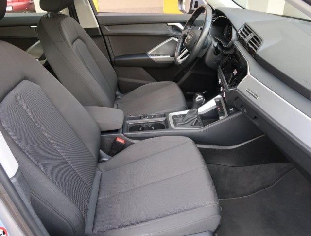 Audi Q3  40 TFSI 
