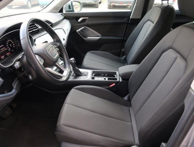 Audi Q3  40 TFSI 