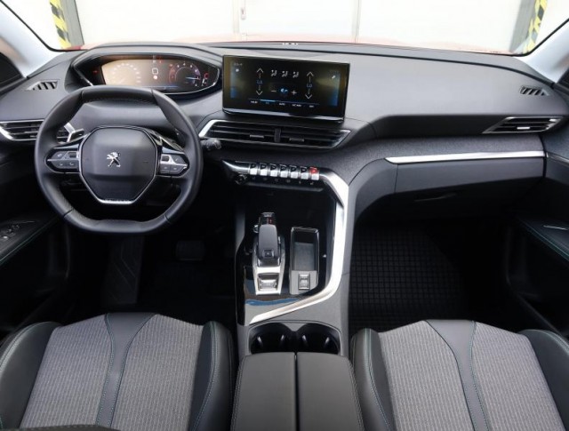 Peugeot 3008  1.2 PureTech 