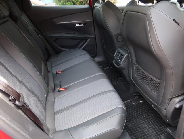 Peugeot 3008  1.2 PureTech 