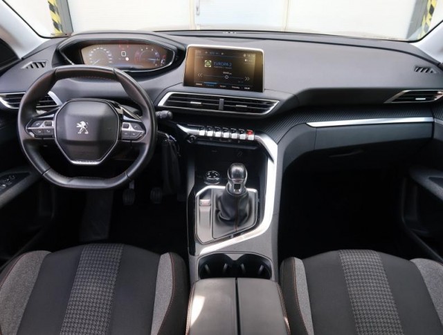 Peugeot 3008  1.2 PureTech 