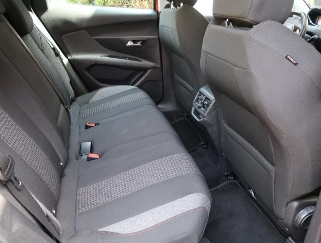 Peugeot 3008  1.2 PureTech 
