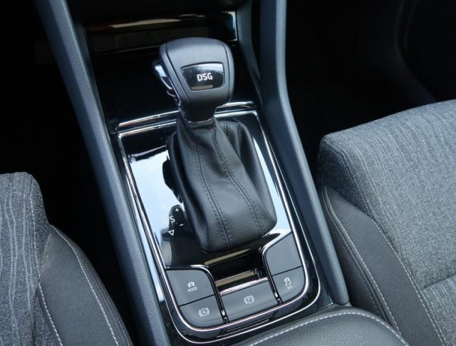 Škoda Karoq  1.5 TSI 