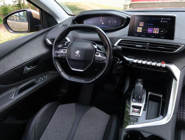 Peugeot 3008  1.6 BlueHDi Allure