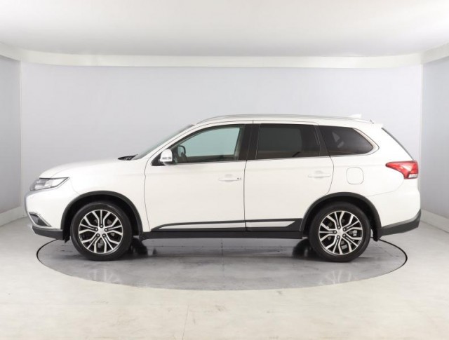 Mitsubishi Outlander  2.0 
