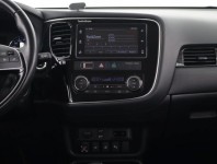 Mitsubishi Outlander  2.0 