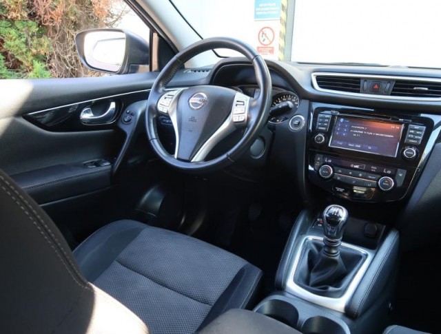 Nissan Qashqai  1.2 DIG-T 