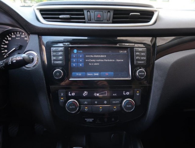 Nissan Qashqai  1.2 DIG-T 
