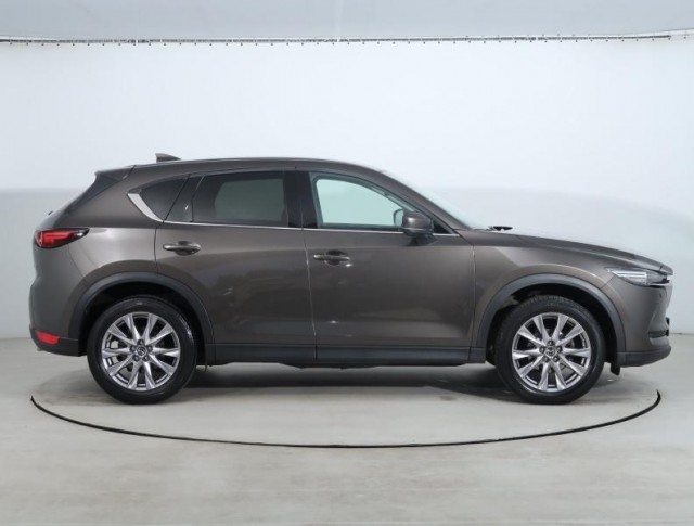 Mazda CX-5  2.5 Skyactiv-G Revolution TOP