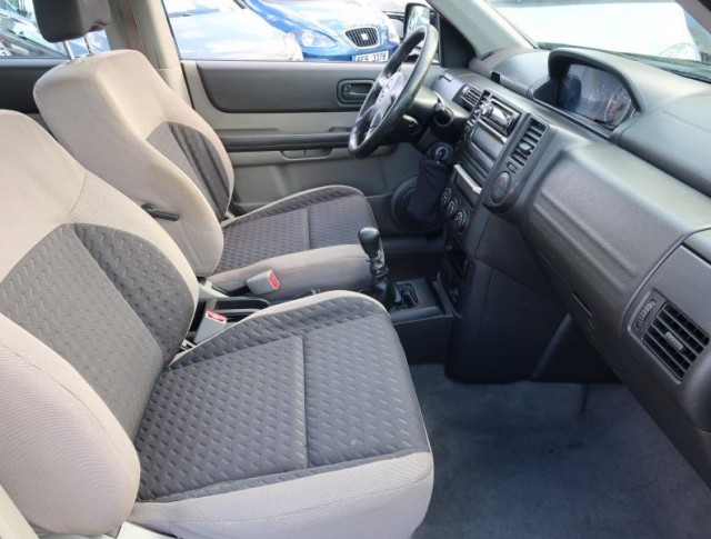 Nissan X-Trail  2.2 dCi 