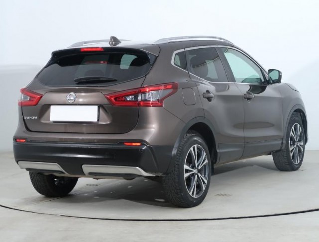 Nissan Qashqai  1.2 DIG-T N-Connecta
