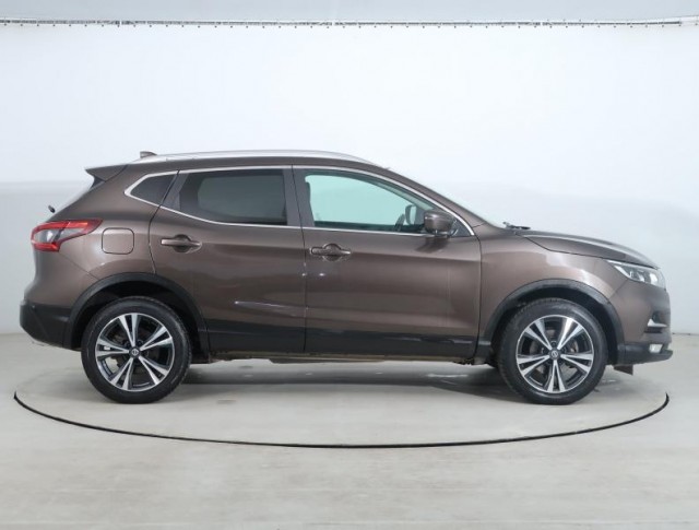 Nissan Qashqai  1.2 DIG-T N-Connecta