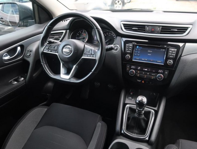 Nissan Qashqai  1.2 DIG-T N-Connecta