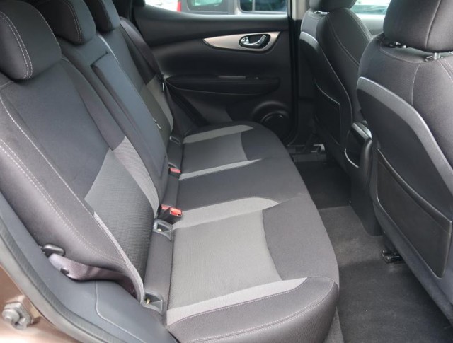Nissan Qashqai  1.2 DIG-T N-Connecta