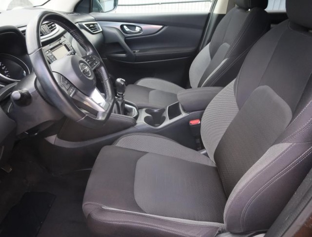 Nissan Qashqai  1.2 DIG-T N-Connecta