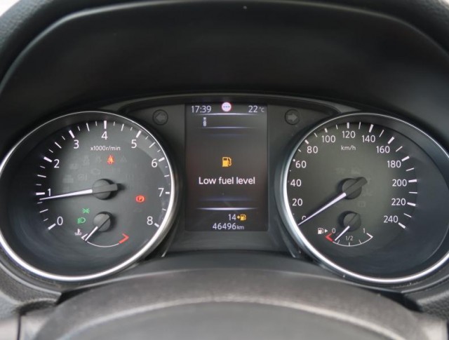 Nissan Qashqai  1.2 DIG-T N-Connecta