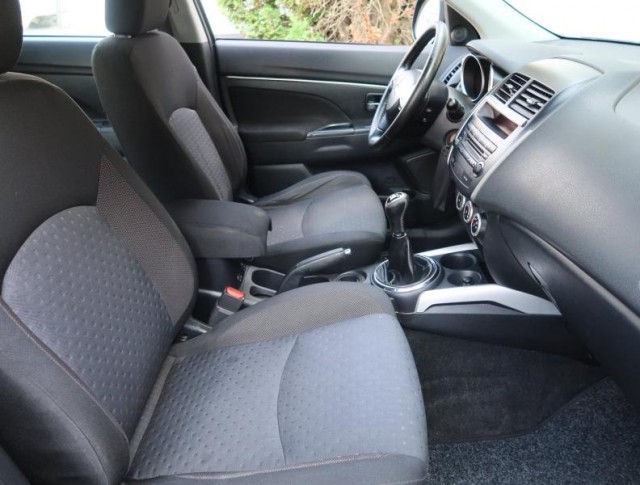 Mitsubishi ASX  1.6 MIVEC 