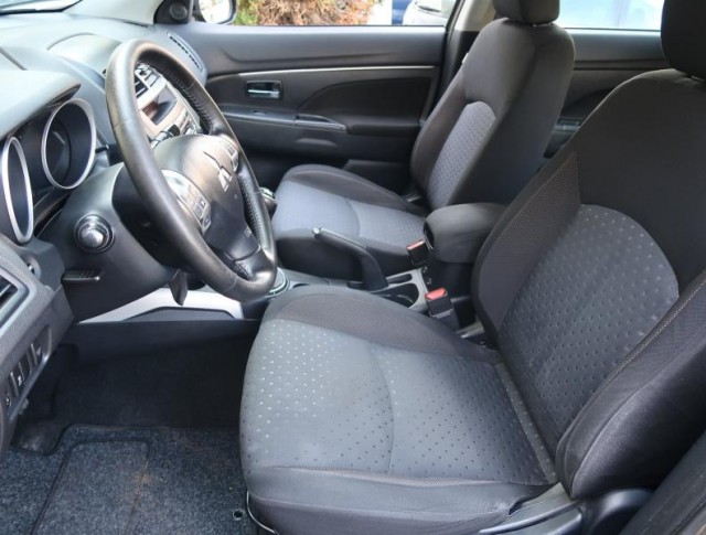 Mitsubishi ASX  1.6 MIVEC 