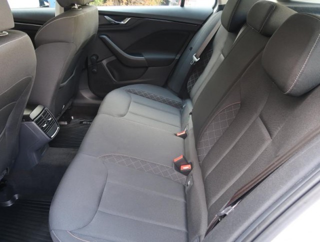 Škoda Kamiq  1.0 TSI Ambition