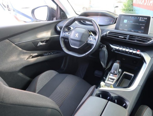 Peugeot 5008  PureTech 130 