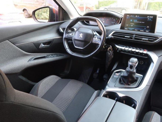 Peugeot 3008  1.6 BlueHDi 