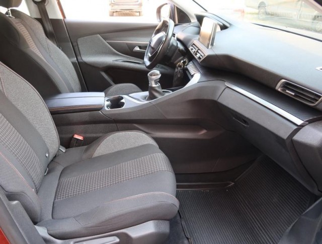 Peugeot 3008  1.6 BlueHDi 