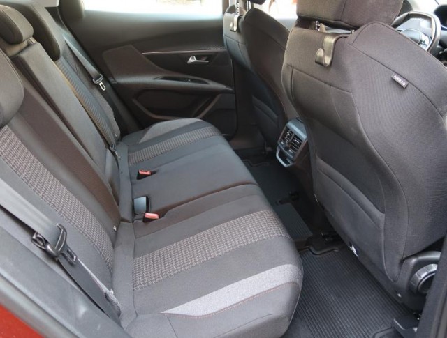 Peugeot 3008  1.6 BlueHDi 