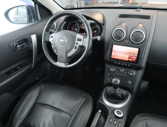 Nissan Qashqai  2.0 