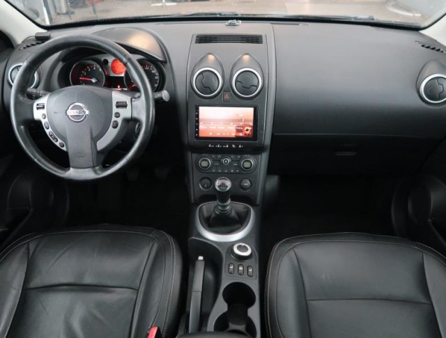 Nissan Qashqai  2.0 