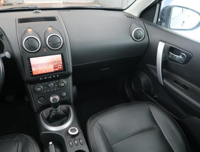 Nissan Qashqai  2.0 