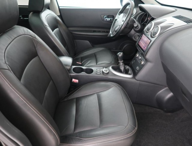 Nissan Qashqai  2.0 