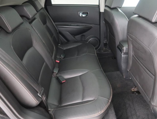 Nissan Qashqai  2.0 