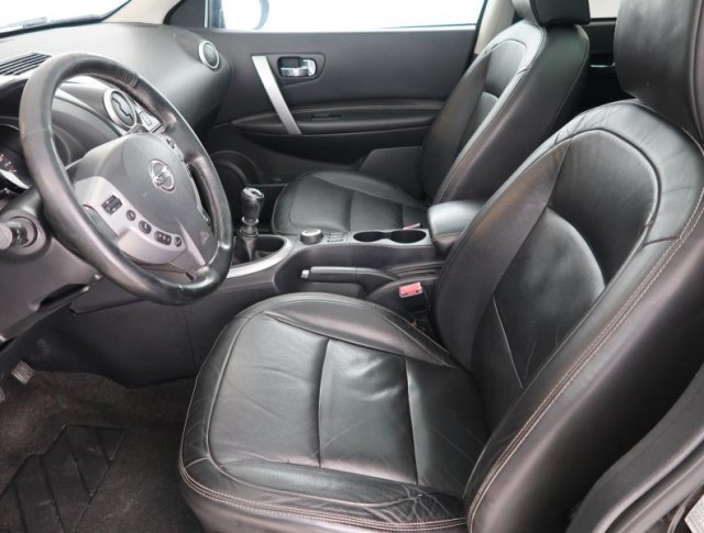 Nissan Qashqai  2.0 