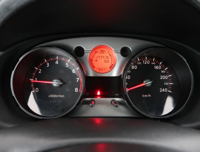 Nissan Qashqai  2.0 