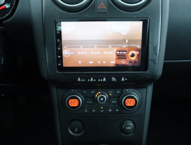 Nissan Qashqai  2.0 