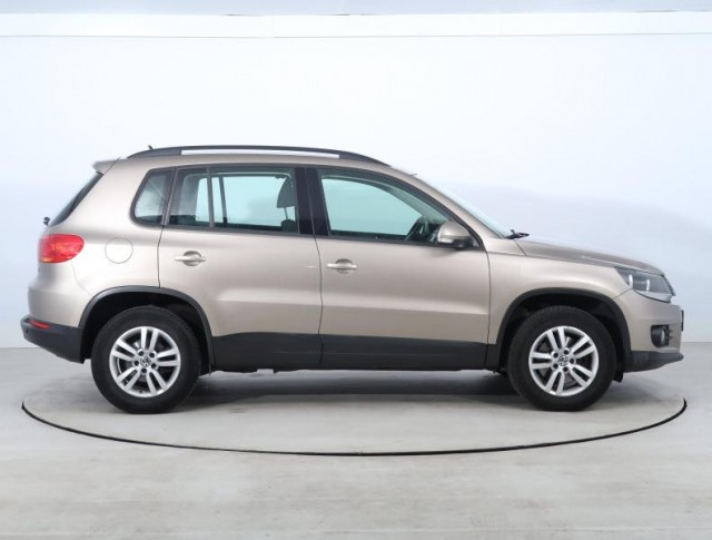 Volkswagen Tiguan  2.0 TDI 