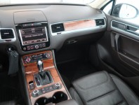 Volkswagen Touareg  3.0 TDI 