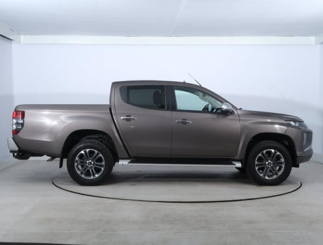 Mitsubishi L200  2.2 DI-D 