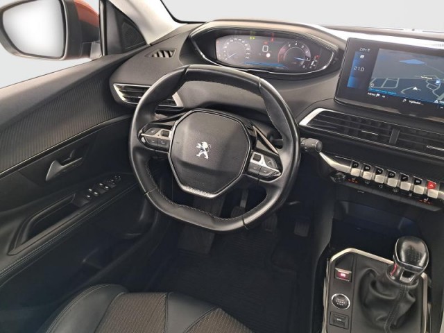 Peugeot 5008  PureTech 130 