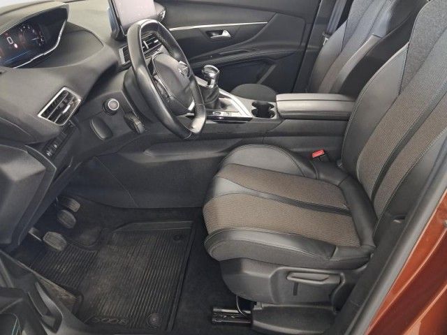 Peugeot 5008  PureTech 130 