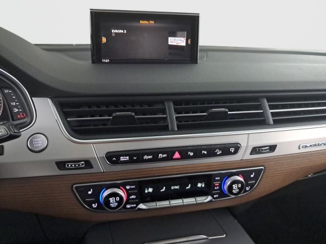 Audi Q7  3.0 TDI 