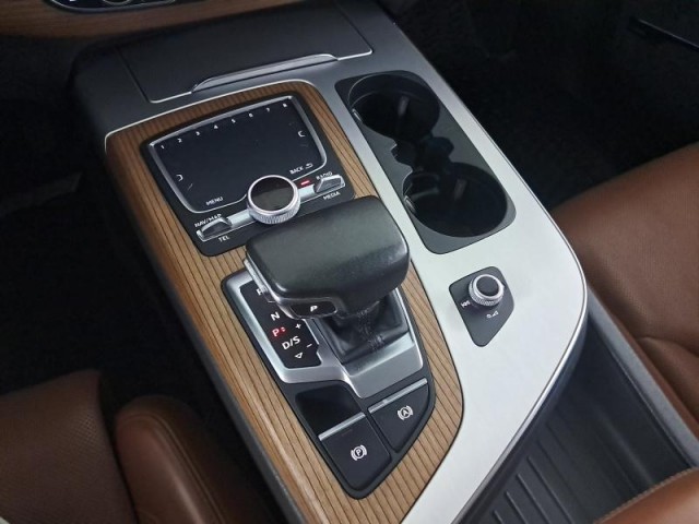 Audi Q7  3.0 TDI 
