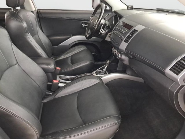 Mitsubishi Outlander  2.2 DI-D 