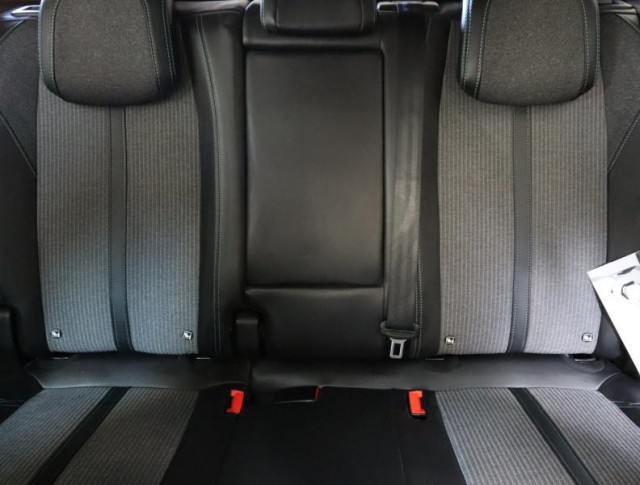 Peugeot 3008  1.2 PureTech 