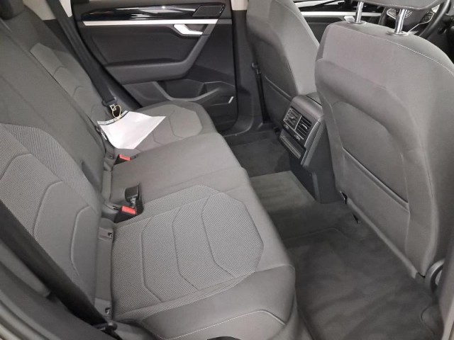 Volkswagen Touareg  3.0 TDI 