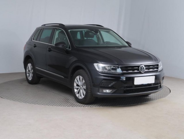 Volkswagen Tiguan  2.0 TSI 