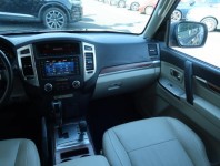 Mitsubishi Pajero  3.2 DI-D 