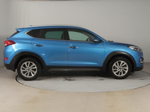 Hyundai Tucson  2.0 CRDi 