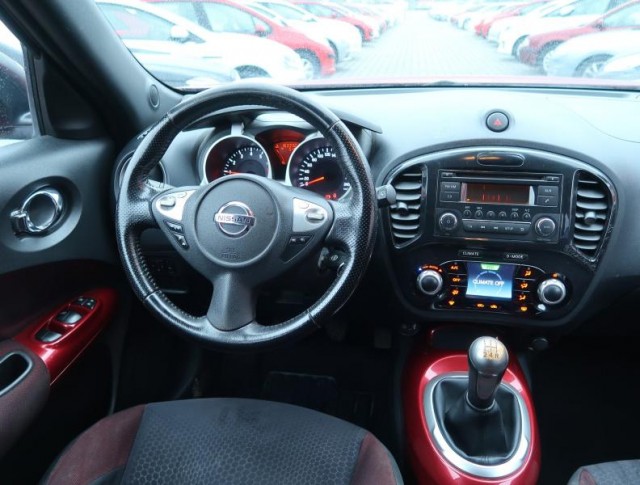 Nissan Juke  1.6 i 